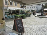 Wochenmarkt in Eggenfelden am Rathaus von 7:30 - 13:00 Uhr